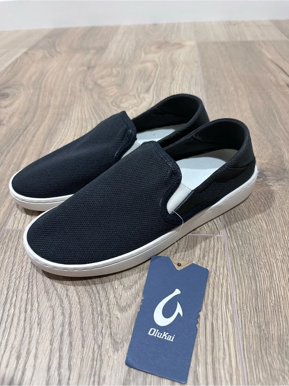 NWT Olukai Women’s Black Slip-On Canvas Sneakers Size 8.5